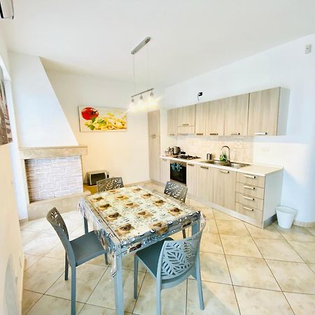 诺伊卡塔罗Lucky'S House公寓 外观 照片