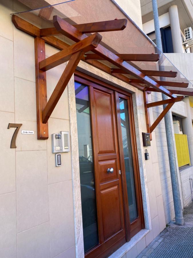 诺伊卡塔罗Lucky'S House公寓 外观 照片